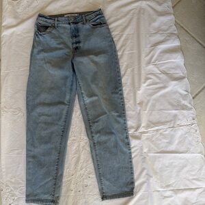 Retro Y2K Celebrity Pink Size 7/28 x 29 High waisted Light wash straight leg mom